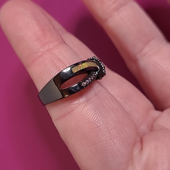 faux yellow opal ring - Picture 5 of 7